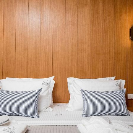Pachis Escape Suites Екстер'єр фото