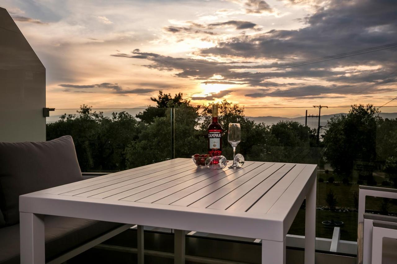 Pachis Escape Suites Екстер'єр фото