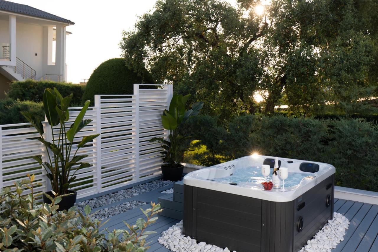 Pachis Escape Suites Екстер'єр фото